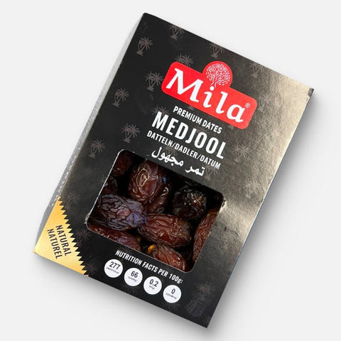 Medjoul Datteln mit Stein